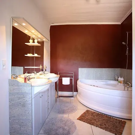 Le Cayla בית נופש